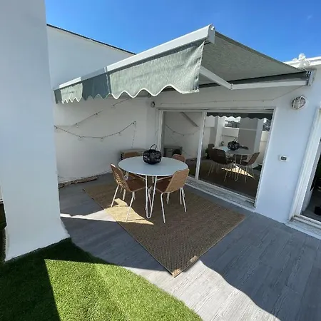 Con Ampia Terrazza E Vista Su Lägenhet *